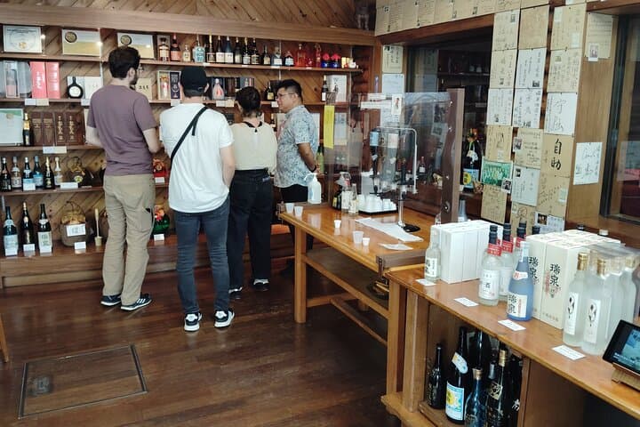 Naha: Explore Okinawa’s Awamori Traditions with Tasting — photo 6