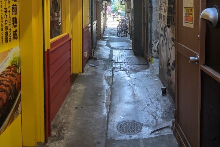 Anime fans ! Explore Nakano Broadway ( Dragonball, Naruto etc.) — photo 9