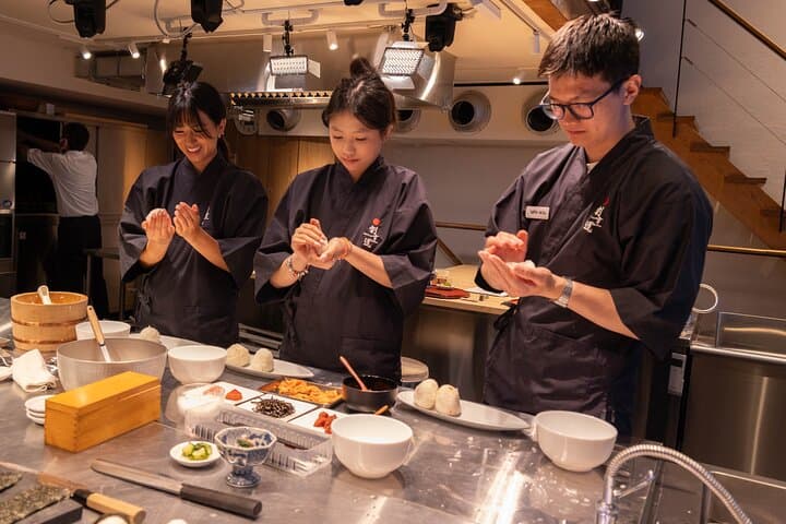 Discover Japanese Umami: Onigiri & Dashi Masterclass in Tokyo — photo 11