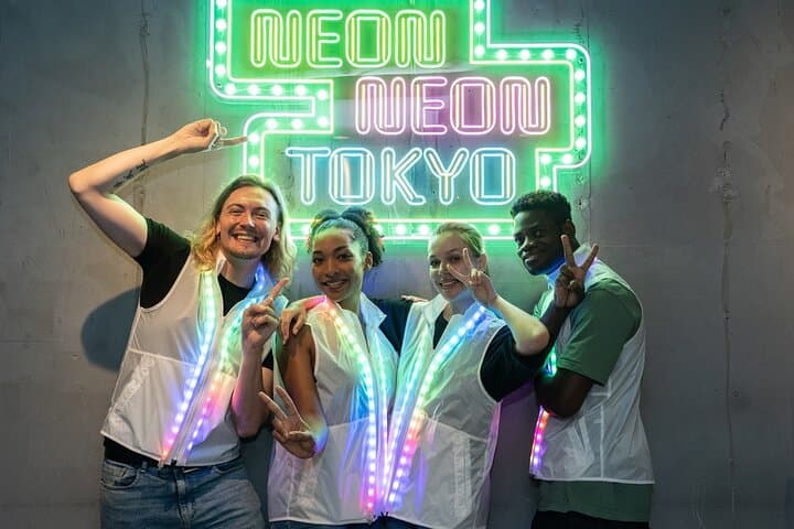 Tokyo: Private Shibuya E-Scooter Tour with Photo Stops — photo 15