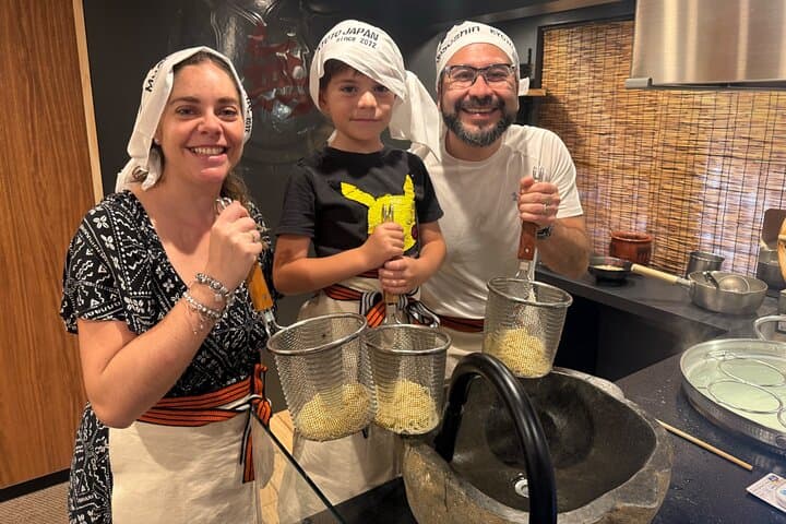 Kyoto: Paint Your Own Ramen Apron & Michelin Ramen Class — photo 2