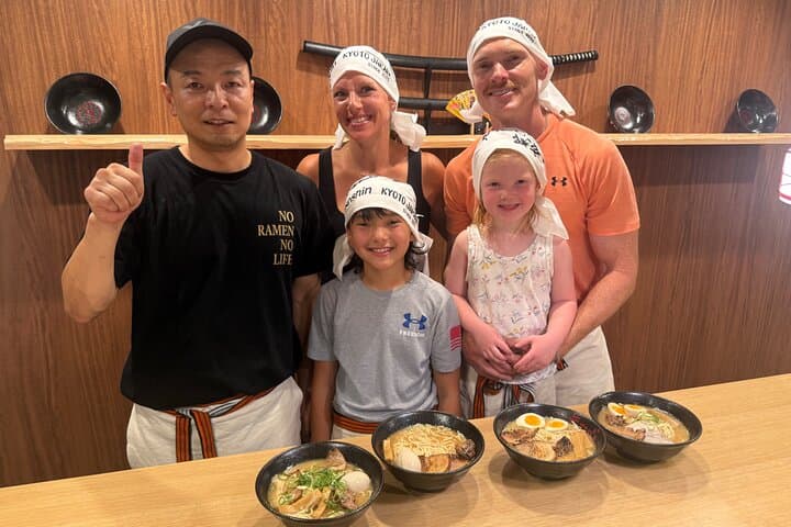 Kyoto: Paint Your Own Ramen Apron & Michelin Ramen Class — photo 3