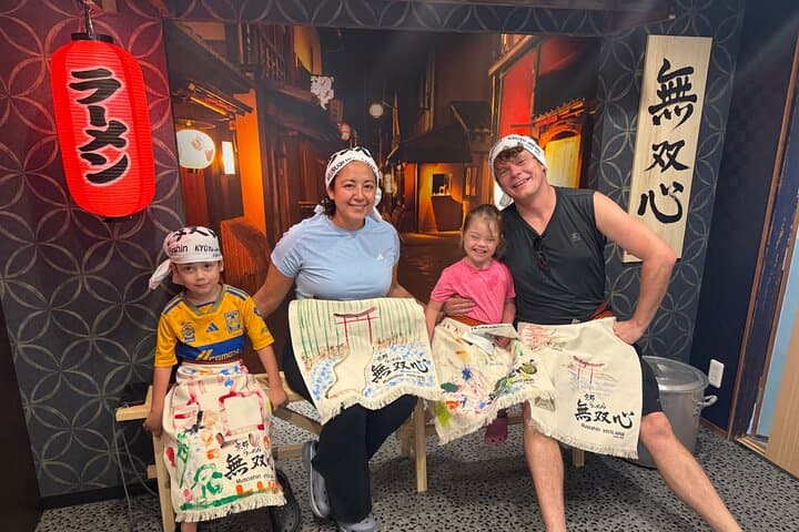 Kyoto: Paint Your Own Ramen Apron & Michelin Ramen Class — photo 6