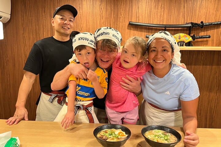 Kyoto: Paint Your Own Ramen Apron & Michelin Ramen Class — photo 7