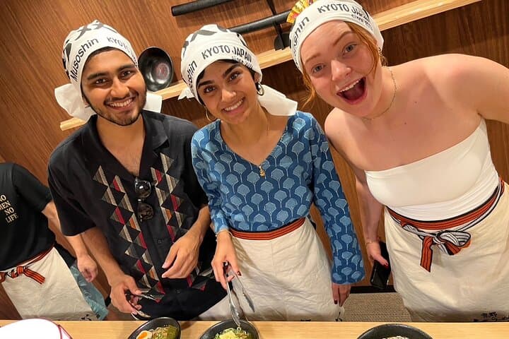 Kyoto: Paint Your Own Ramen Apron & Michelin Ramen Class — photo 14