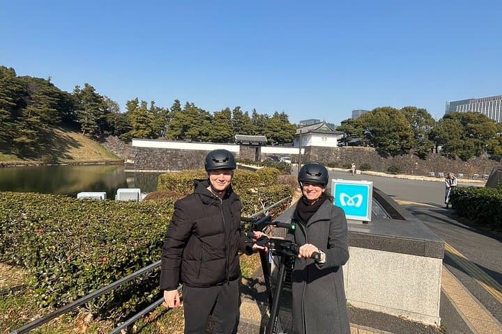 Tokyo: E-scooter Ride around the Imperial Palace — photo 6