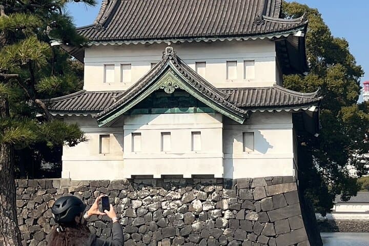 Tokyo: E-scooter Ride around the Imperial Palace — photo 5