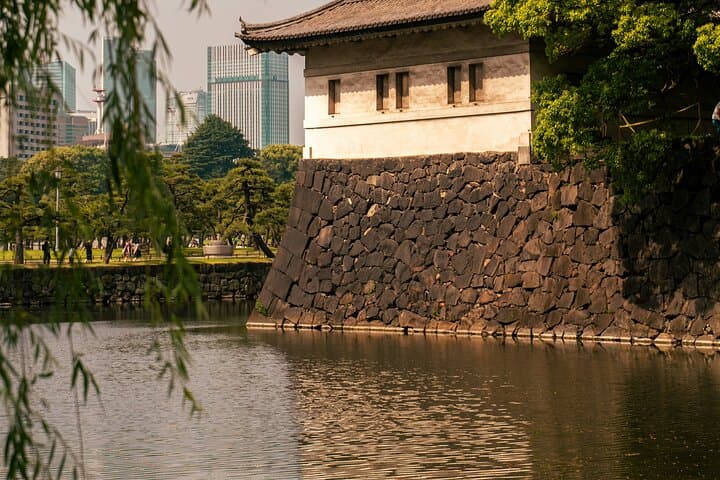 From the Imperial Palace to Odaiba : Time travel to Tokyo — photo 2