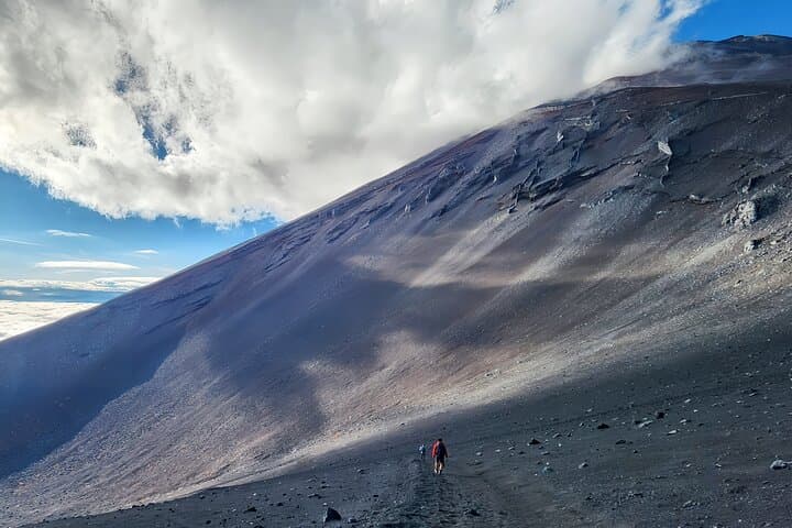 Hiking the Historic Houei-zan Crater: Mt. Fuji’s Volcanic Journey — photo 7