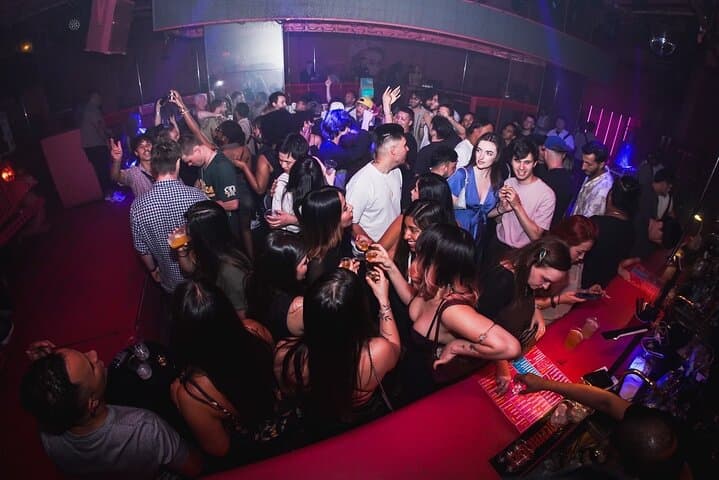 Osaka’s Iconic All-Pink NightClub: VIP Booth, Champagne & Show — photo 9