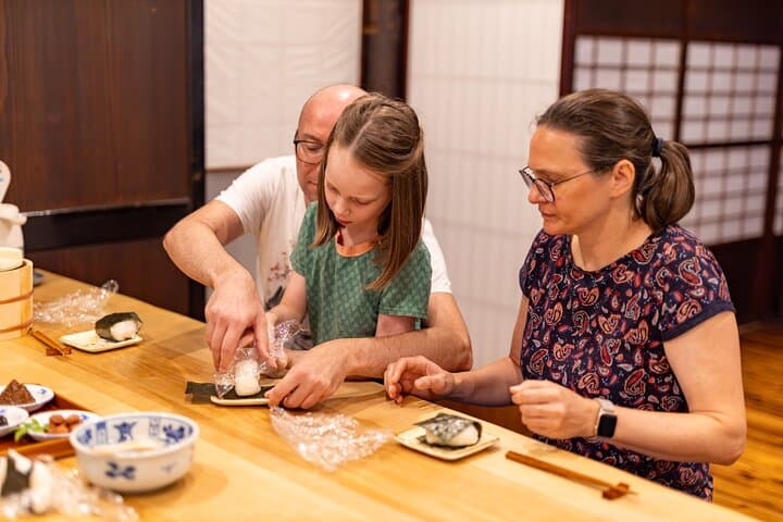 Takayama Rice Ball and Miso Soup Making at a buddhist temple — photo 13