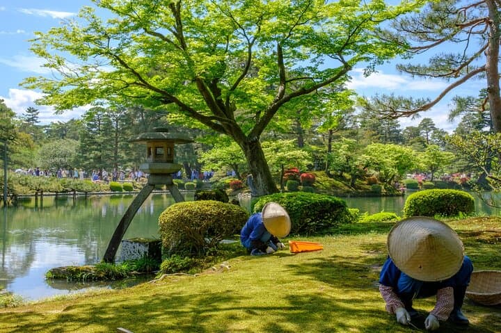 Kanazawa Private Family Tour with a Local – Flexible Meet-Up — photo 4