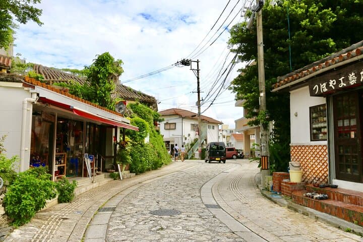 Naha and South Okinawa Private ７ Hour Tour with Local Guide — photo 6