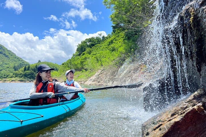 Private Lake Shirakawa Canoe Adventure — photo 9