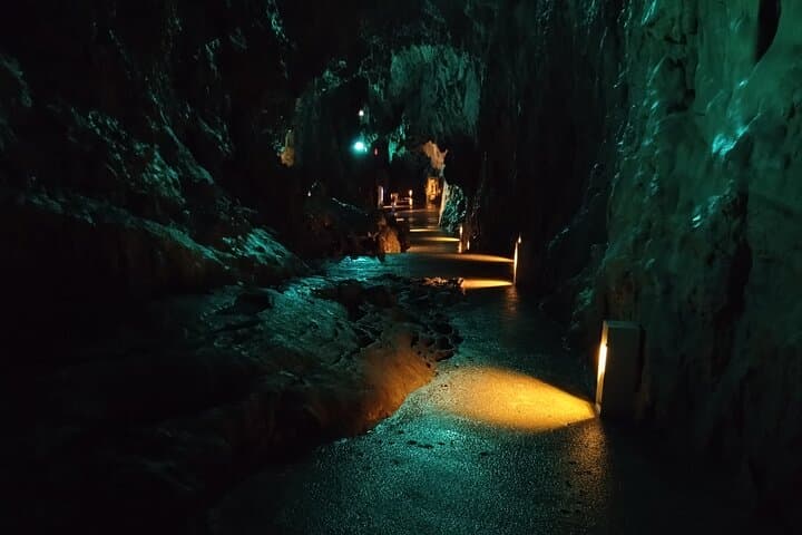 Ryusendo Cave and Kitayamazaki Cliffs Day Tour from Miyako Port — photo 3
