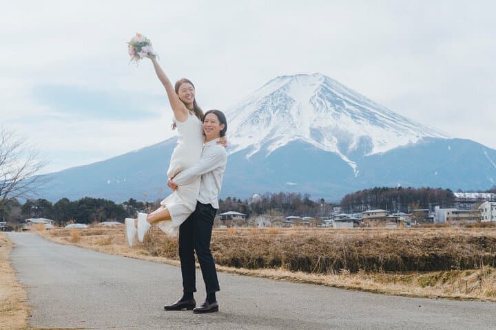 Mount Fuji Photoshoot Experience with Private Transport — photo 7