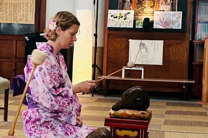 Buddhist Experience at a Historic Temple in Authentic Kimono — photo 8