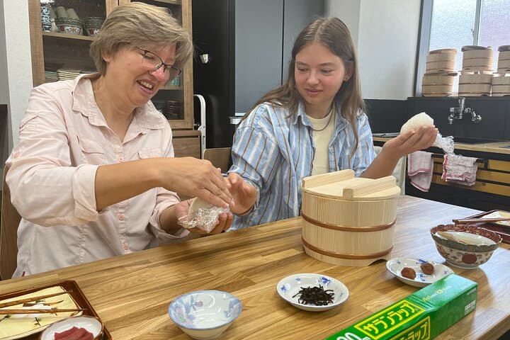 Takayama Rice Ball and Miso Soup Making at a buddhist temple — photo 19