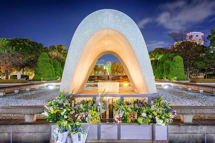 Hiroshima Peace Memorial Park & Museum "A City Rose Again" — photo 9