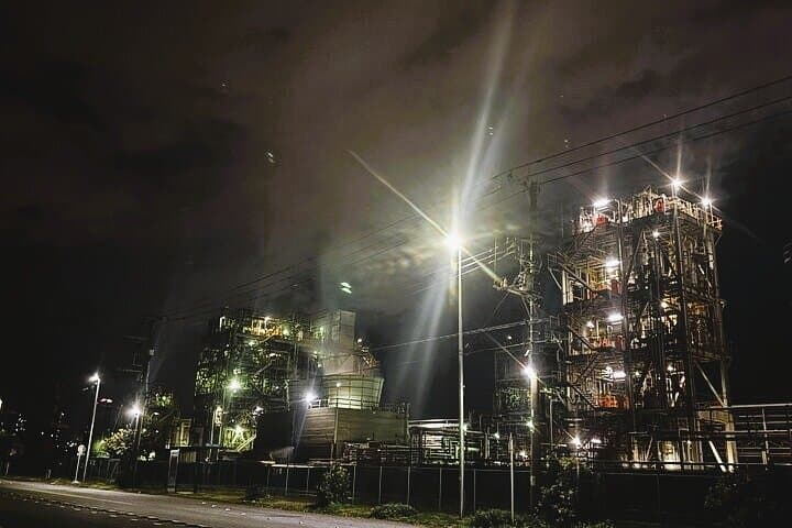 Kawasaki Night Factory Lights: Private Car Tour with Expert Guide — photo 7