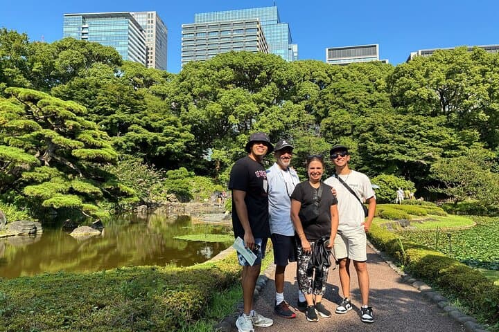 Tokyo: Edo Castle Ruins & Imperial Palace East Garden Guided Tour — photo 12