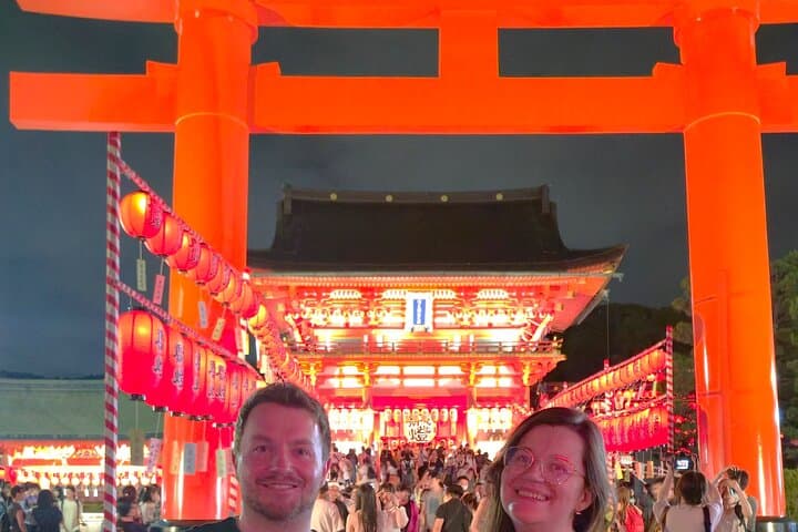 Kyoto: Fushimi Inari Taisha Night Tour with Guide — photo 1