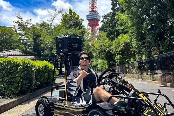 Tokyo Go-Kart Tour Shibuya Crossing and Tokyo Tower ※IDP Required — photo 2