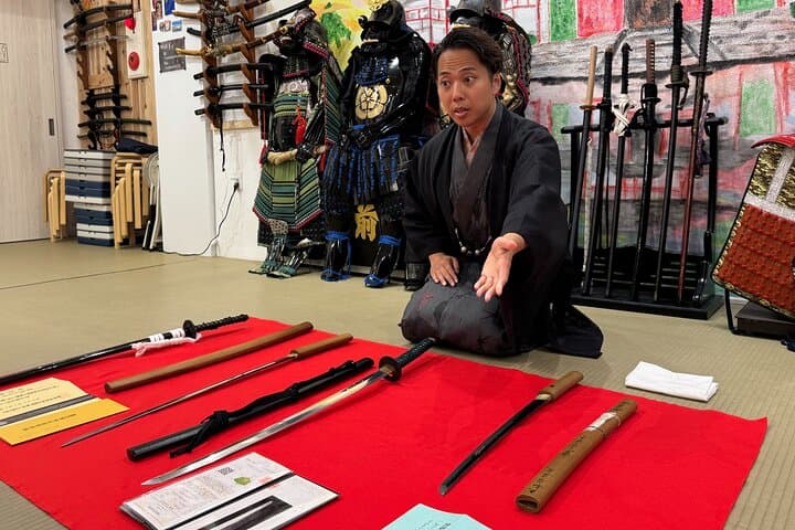 Katana Shopping with Professional Guidance in Kyoto — photo 3