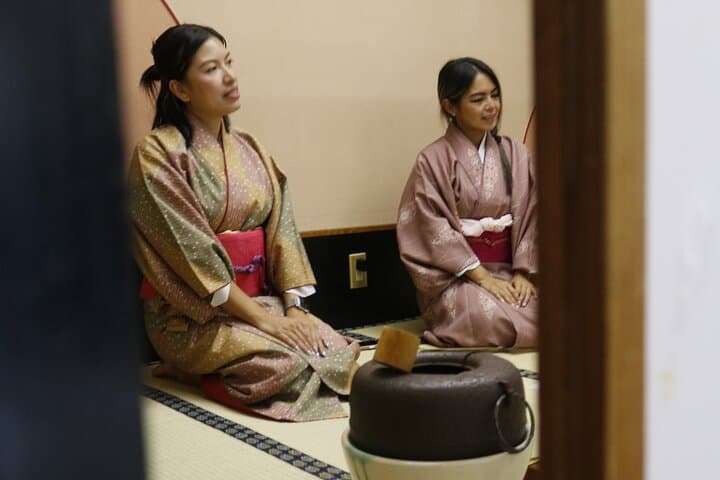 Learn Zen of Making tea Matcha,enjyoing Wagashi/Osaka Castle — photo 9
