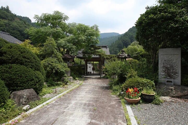 Authentic Zazen Experience Digital Detox with Temple Stay & Food — photo 7