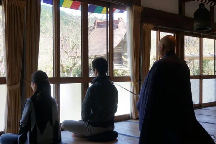 Authentic Zazen Experience Digital Detox with Temple Stay & Food — photo 3