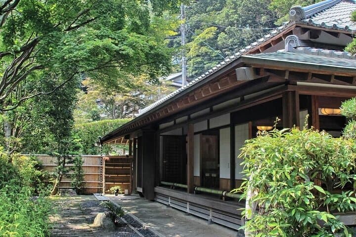 Kamakura and Enoshima Private Tour with English Speaking Driver — photo 2