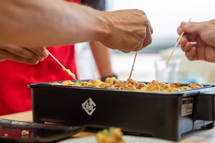 Osaka Home Feast Cooking and Sake Experience — photo 3