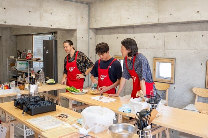 Osaka Home Feast Cooking and Sake Experience — photo 17