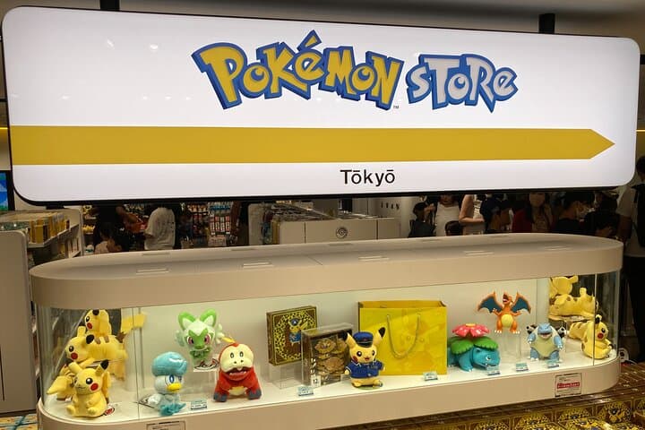 Tokyo Station Historical Walking Tour with Food and Anime — photo 6