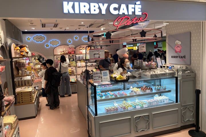 Tokyo Station Historical Walking Tour with Food and Anime — photo 20