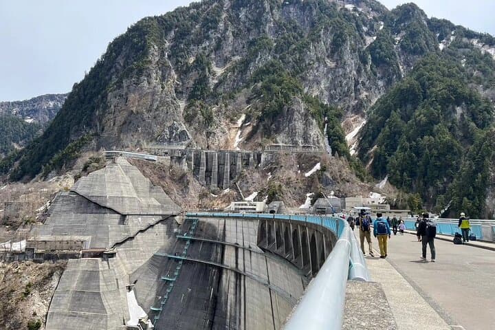 (Spring Only) 1-Day Snow Walls of Tateyama-Kurobe Alpine Route Tour — photo 9