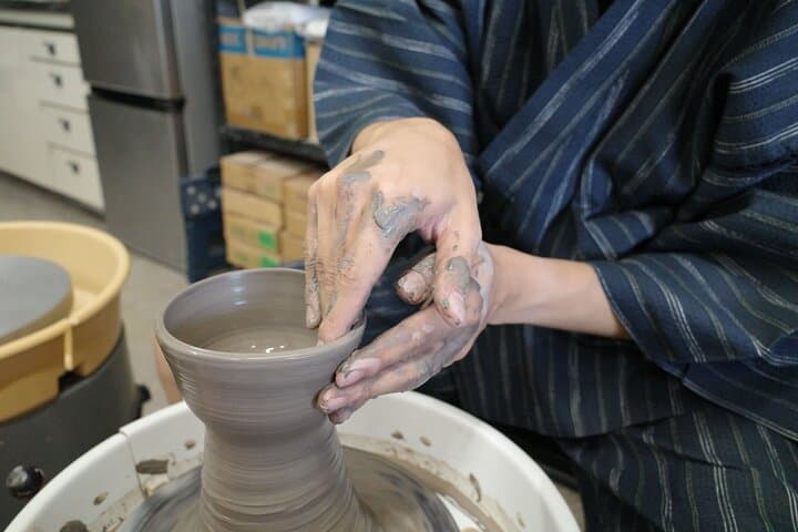 Standard Electric Potter's Wheel Experience — photo 4