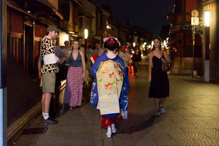 Kyoto Gion Geisha District Walking Tour - The Stories of Geisha — photo 3