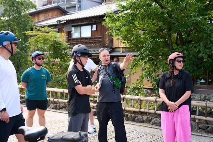 Kyoto E-Bike Tour of Hidden Gems Backstreets and Temples — photo 9