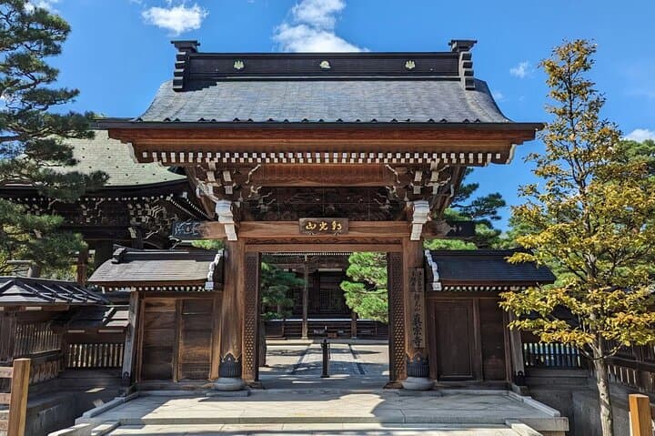1-Day Tour of Takayama's Cultural Treasures Hida-Furukawa — photo 2