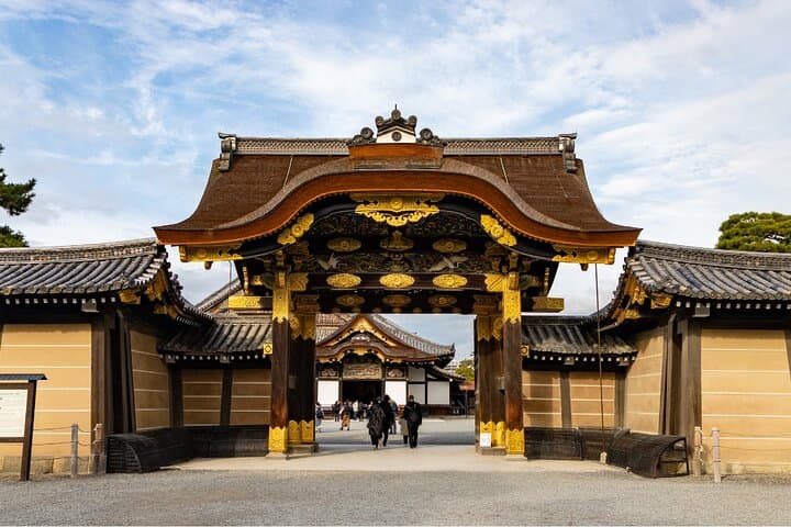 Crowd-Free Kyoto: Fushimi Inari, Nijo Castle & Kinkaku-ji — photo 13