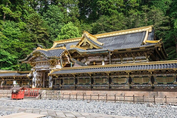 From Tokyo: Nikko Toshogu Shrine, Kegon Falls,Lake Chuzenji Tour — photo 2