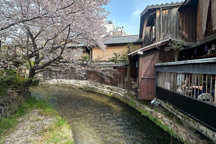 No. 1 E-Bike Tour for Up to 5 Guests in Kyoto with a Local! — photo 8