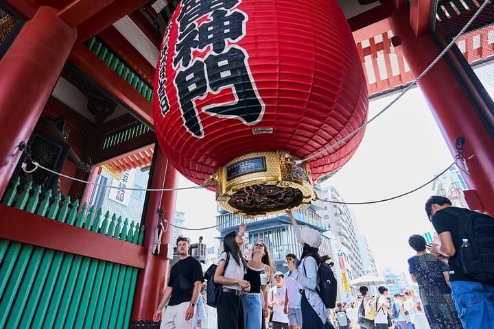 Tokyo: Asakusa & Sensoji ー Oldest Temple Walking Tour (2hrs) — photo 5