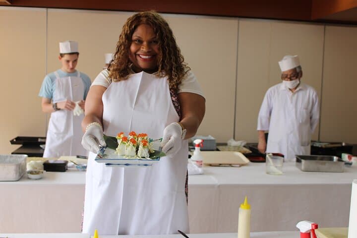 Sushi Cooking Class and Ingredient Shopping Tour — photo 3