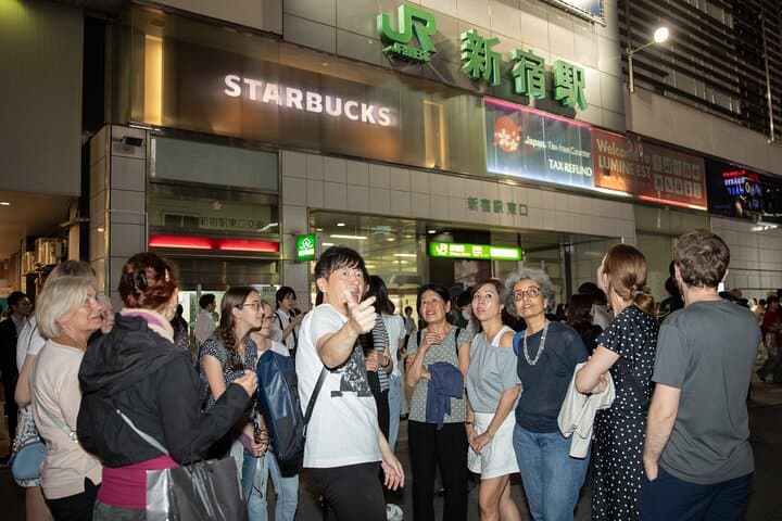 Night Walking Tour in Shinjuku — photo 5
