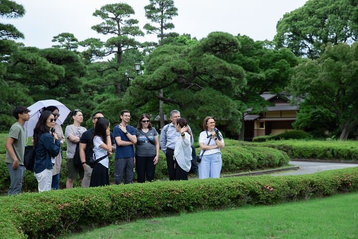 Imperial Palace East Garden and Edo Castle Walking Tour in Tokyo — photo 4