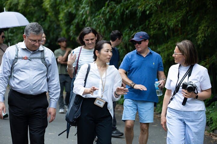 Imperial Palace East Garden and Edo Castle Walking Tour in Tokyo — photo 2