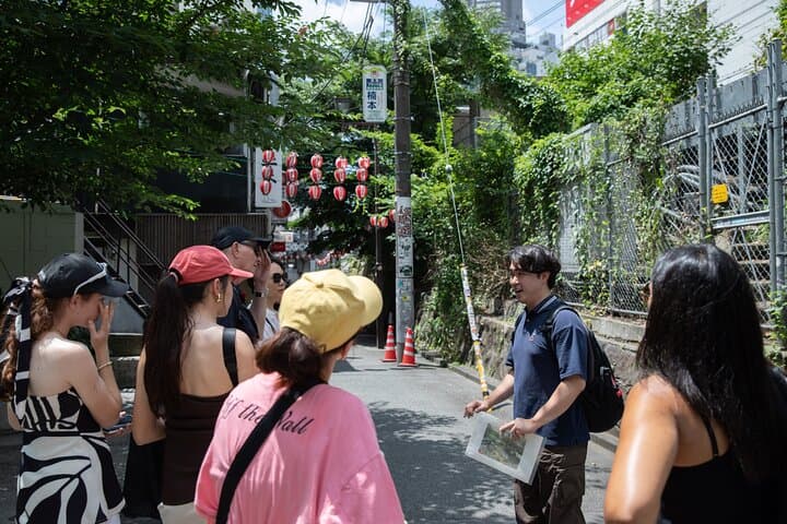 Tokyo Shibuya Crossing & Hidden Streets Walking Tour — photo 7